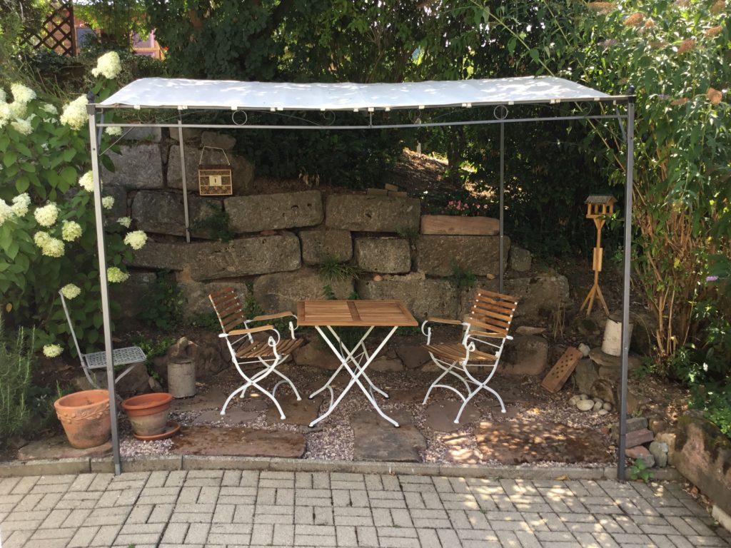 Freisitz mit Überdachung